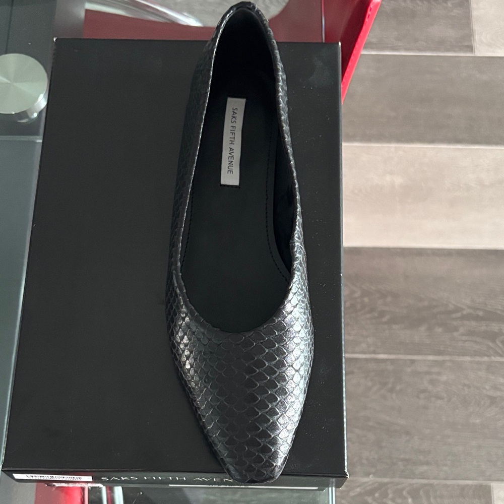 Saks Fifth Avenue Black Snakeskin Flats